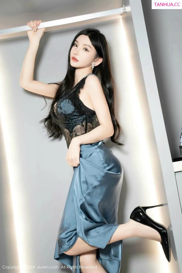 周于希dummy  [XiuRen]高清写真图 2024.03.15 No.8242 周于希Sally 美腿黑丝第41张图片